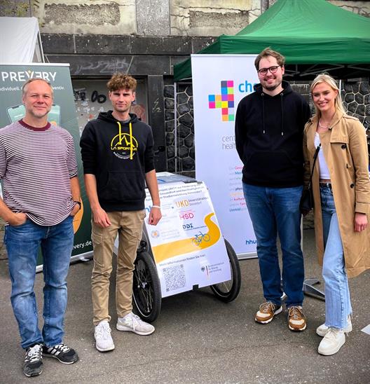  (Tobias Pohl, Lukas Oberwinster, Paul Megas, Sophie Rohe von links nach rechts)